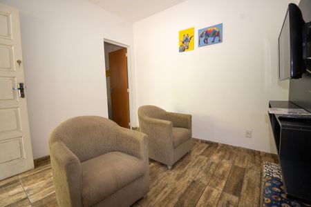 Sala de casa à venda com 1 quarto, 85m² em Estâncias Imperiais, Contagem