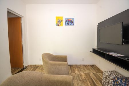 Sala de casa à venda com 1 quarto, 85m² em Estâncias Imperiais, Contagem