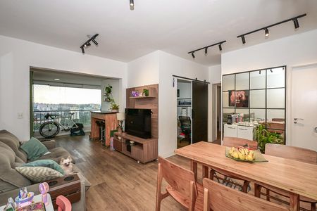 Sala de apartamento para alugar com 3 quartos, 91m² em Vila Suzana, São Paulo