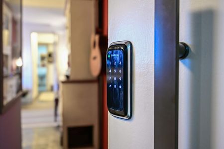 Apartamento à venda com 62m², 2 quartos e 1 vagaFechadura Eletrônica
