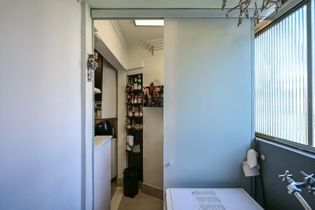 Apartamento à venda com 62m², 2 quartos e 1 vagaÁrea de Serviço 