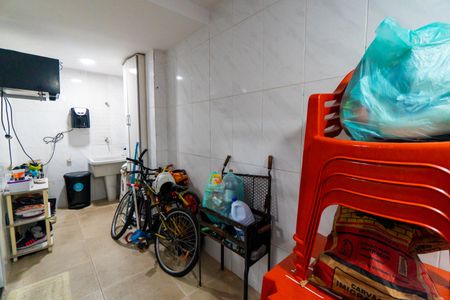 Casa à venda com 129m², 2 quartos e 4 vagas Casa à venda com 129m², 2 quartos e 4 vagasÁrea de Serviço