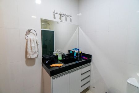 Casa à venda com 129m², 2 quartos e 4 vagas Casa à venda com 129m², 2 quartos e 4 vagasBanheiro