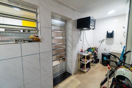 Casa à venda com 129m², 2 quartos e 4 vagas Casa à venda com 129m², 2 quartos e 4 vagasÁrea de Serviço