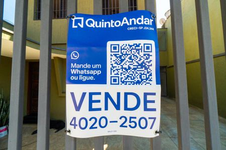 Casa à venda com 129m², 2 quartos e 4 vagas Casa à venda com 129m², 2 quartos e 4 vagasPlaquinha