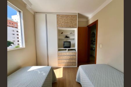 Apartamento à venda com 230m², 4 quartos e 3 vagasQuarto 1