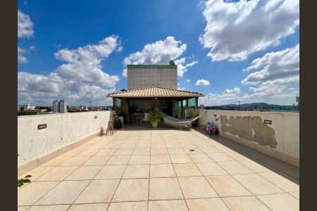 Apartamento à venda com 230m², 4 quartos e 3 vagasCobertura