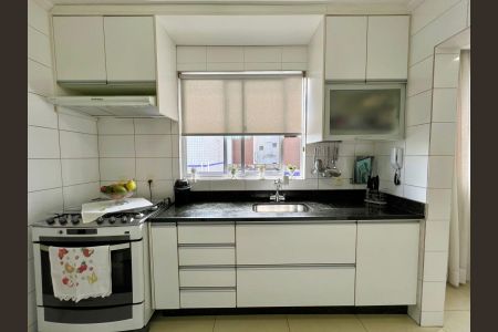 Apartamento à venda com 230m², 4 quartos e 3 vagasCozinha - Torneira