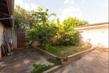 Casa à venda com 130m², 3 quartos e 4 vagas Casa à venda com 130m², 3 quartos e 4 vagasQuintal