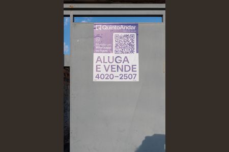 Casa à venda com 130m², 3 quartos e 4 vagas Casa à venda com 130m², 3 quartos e 4 vagasPlaquinha