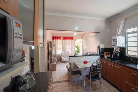 Casa à venda com 130m², 3 quartos e 4 vagas Casa à venda com 130m², 3 quartos e 4 vagasCozinha