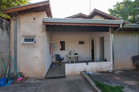 Casa à venda com 130m², 3 quartos e 4 vagas Casa à venda com 130m², 3 quartos e 4 vagasQuintal