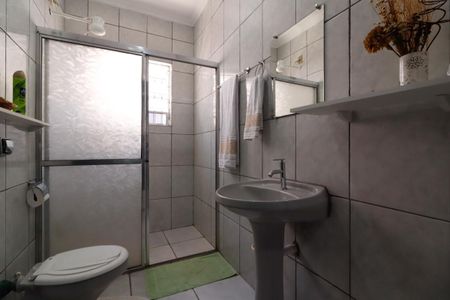 Casa de condomínio para alugar com 68m², 1 quarto e sem vagaBanheiro