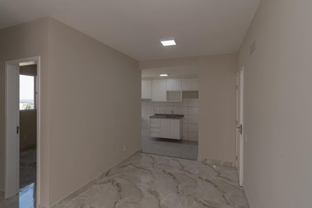 Sala de Estar/Jantar  de apartamento para alugar com 2 quartos, 56m² em Parque Orestes Ongaro, Sumaré