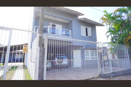 Casa para alugar com 325m², 3 quartos e 4 vagasFachada e placa