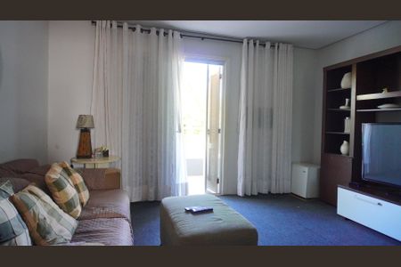 Casa para alugar com 325m², 3 quartos e 4 vagasHall de acesso aos quartos piso superior 