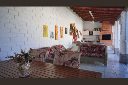 Casa para alugar com 325m², 3 quartos e 4 vagasEspaço Gourmet