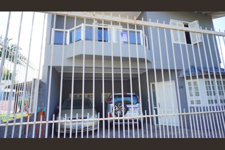 Casa para alugar com 325m², 3 quartos e 4 vagasFachada