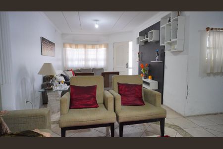 Sala  de casa à venda com 3 quartos, 325m² em Parque Santa Fé, Porto Alegre