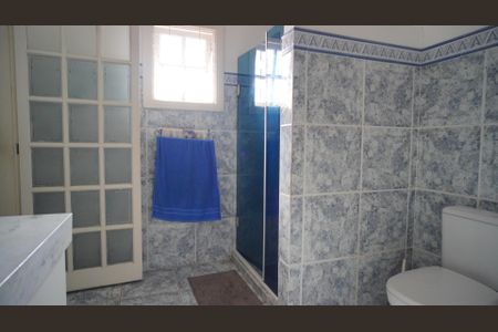 Casa para alugar com 325m², 3 quartos e 4 vagasBanheiro 2