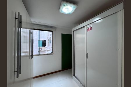 Apartamento à venda com 82m², 3 quartos e 2 vagasQuarto 2