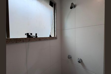 Apartamento à venda com 82m², 3 quartos e 2 vagasCozinha e Área de Serviço - Banheiro