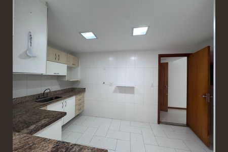 Apartamento à venda com 82m², 3 quartos e 2 vagasCozinha e Área de Serviço 