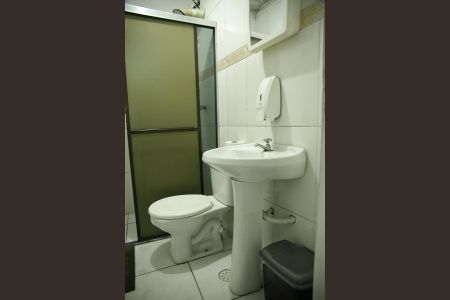 Casa à venda com 240m², 3 quartos e 2 vagasBanheiro 