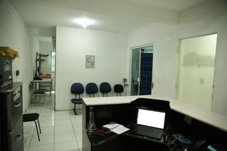 Casa à venda com 240m², 3 quartos e 2 vagasSala