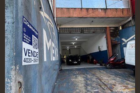 Casa à venda com 240m², 3 quartos e 2 vagasFachada 