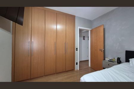 Apartamento à venda com 110m², 3 quartos e 2 vagasQuarto