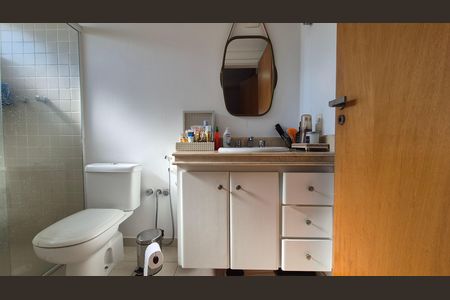 Apartamento à venda com 110m², 3 quartos e 2 vagasBanheiro da suíte