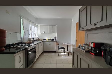 Apartamento à venda com 110m², 3 quartos e 2 vagasCozinha