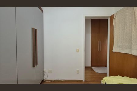 Apartamento à venda com 110m², 3 quartos e 2 vagasQuarto 2