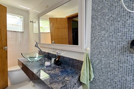 Casa à venda com 284m², 2 quartos e 2 vagas Casa à venda com 284m², 2 quartos e 2 vagasBanheiro - Suíte 1