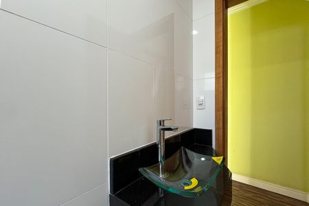 Casa à venda com 284m², 2 quartos e 2 vagas Casa à venda com 284m², 2 quartos e 2 vagasBanheiro Social