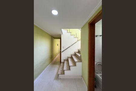 Casa à venda com 284m², 2 quartos e 2 vagas Casa à venda com 284m², 2 quartos e 2 vagasSala