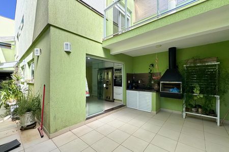 Casa à venda com 284m², 2 quartos e 2 vagas Casa à venda com 284m², 2 quartos e 2 vagasÁrea gourmet