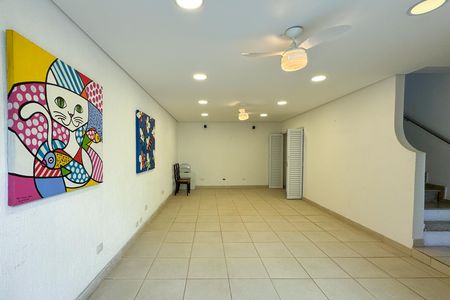 Casa à venda com 284m², 2 quartos e 2 vagas Casa à venda com 284m², 2 quartos e 2 vagasÁrea de Serviço 1