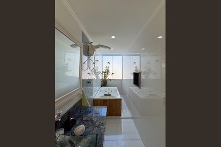 Casa à venda com 284m², 2 quartos e 2 vagas Casa à venda com 284m², 2 quartos e 2 vagasBanheiro - Suíte 1