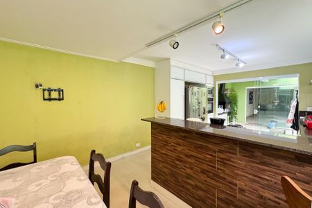Casa à venda com 284m², 2 quartos e 2 vagas Casa à venda com 284m², 2 quartos e 2 vagasSala de Jantar