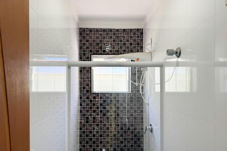 Casa à venda com 284m², 2 quartos e 2 vagas Casa à venda com 284m², 2 quartos e 2 vagasBanheiro Social