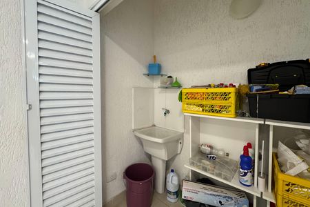Casa à venda com 284m², 2 quartos e 2 vagas