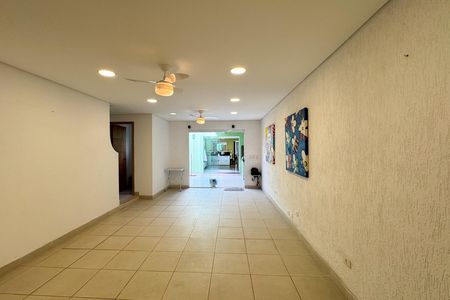 Casa à venda com 284m², 2 quartos e 2 vagas Casa à venda com 284m², 2 quartos e 2 vagasÁrea de Serviço 1