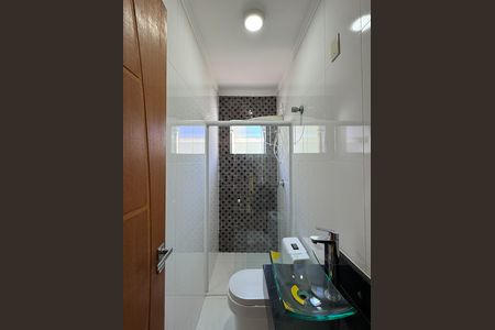 Casa à venda com 284m², 2 quartos e 2 vagas Casa à venda com 284m², 2 quartos e 2 vagasBanheiro Social