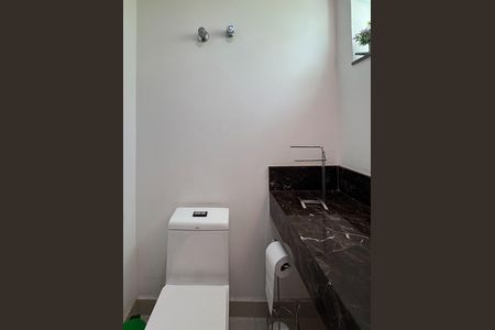 Casa à venda com 284m², 2 quartos e 2 vagas Casa à venda com 284m², 2 quartos e 2 vagasLavabo 2