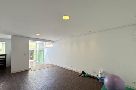 Casa à venda com 284m², 2 quartos e 2 vagas Casa à venda com 284m², 2 quartos e 2 vagasSalão