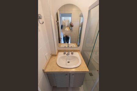 BANHEIRO de kitnet/studio para alugar com 1 quarto, 35m² em Taquaral, Campinas