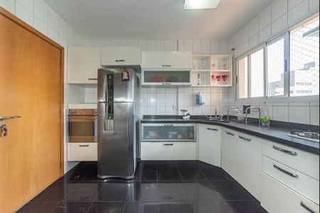 Apartamento à venda com 105m², 3 quartos e 2 vagasCozinha