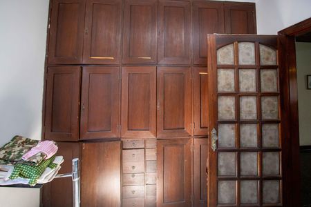 Casa à venda com 660m², 5 quartos e 8 vagasQuarto 1